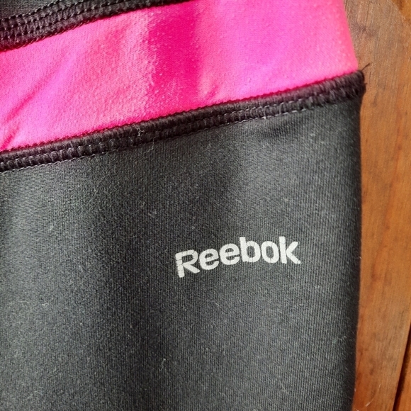 Reebok Play Dry black and pink capri length workout gym leggings - Picture 5 of 8